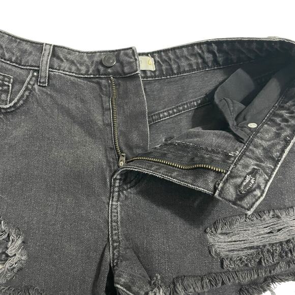 Forever 21 Womens Jean Shorts Size 28 Black Distressed Ripped Mid Rise Denim - Picture 3 of 9